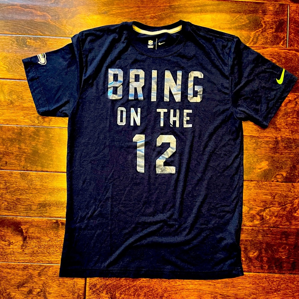 Nike tee